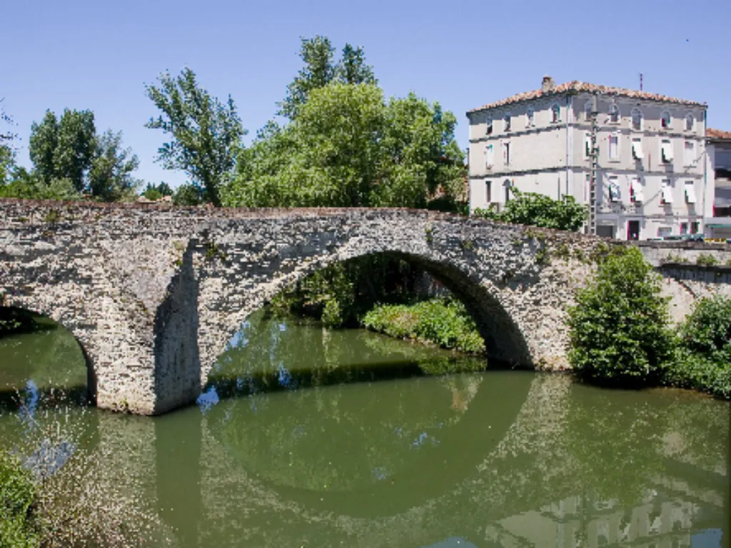 La ville de Graulhet dans le Tarn avec VTC Tarn